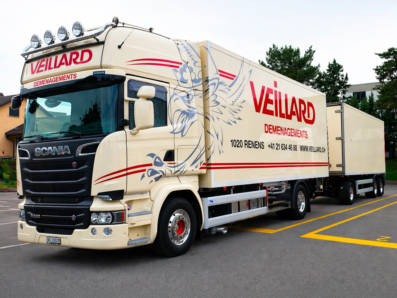 Caisse Demenageuse Camion Veillard Demenagements Sensi