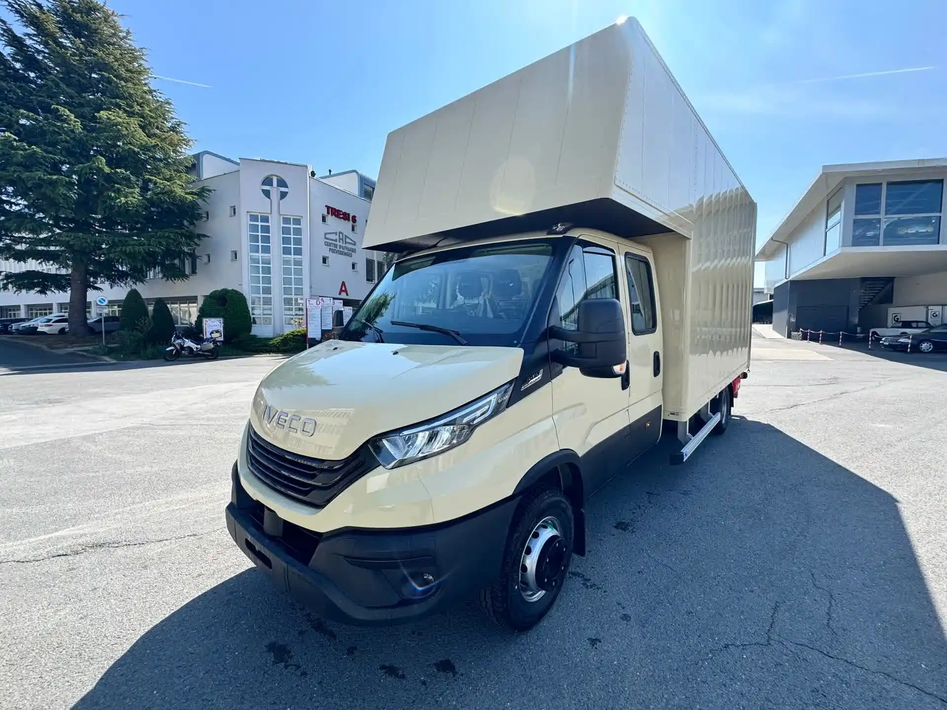 Poid Lourd Utilitaire Caisse Iveco Carrosserie Sensi Sensi - Poid lourd utilitaire caisse iveco carrosserie sensi